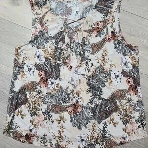 Naif Top 1x Plus Size V Neck Criss Cross Stretch Floral